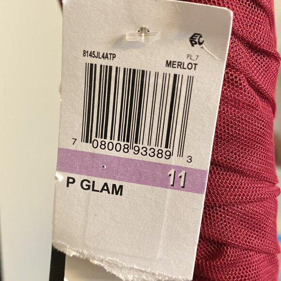 CITY STUDIOS Juniors' Emma Pleated-Bodice Notched-Neck Gown - Picture 7 of 10